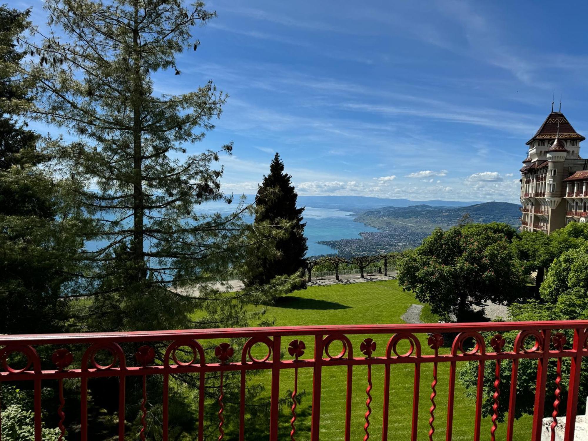 Buffet De La Gare Hotell Montreux Exteriör bild